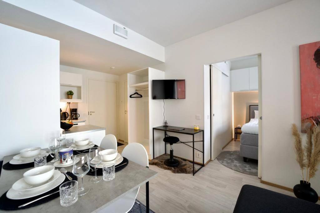 רובניימי 1Br Suite - King Size Bed - Wi-Fi - Gym & Sauna מראה חיצוני תמונה