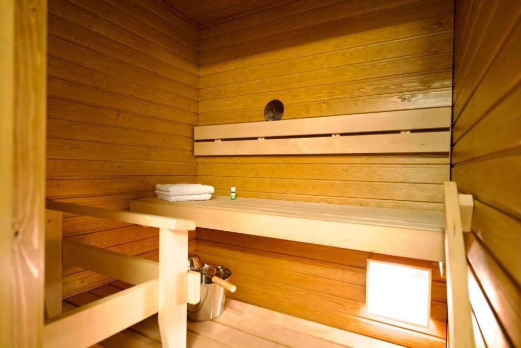 רובניימי 1Br Suite - King Size Bed - Wi-Fi - Gym & Sauna מראה חיצוני תמונה